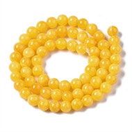 Farvet gylden/gul jade natur perle på streng 