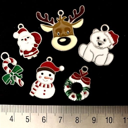 36 vedhæng med julemotiver - 6 stk. af hver