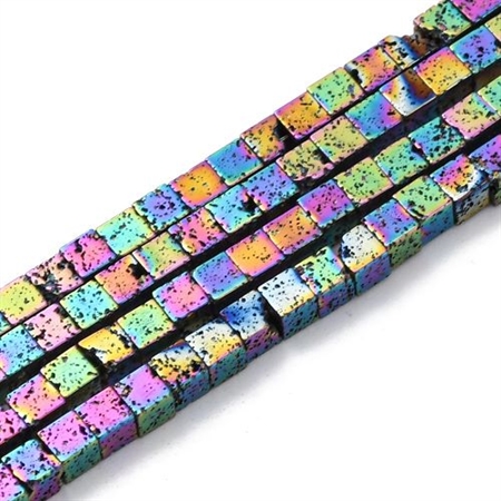 3x3x3 mm. lava perle med regnbue effekt.