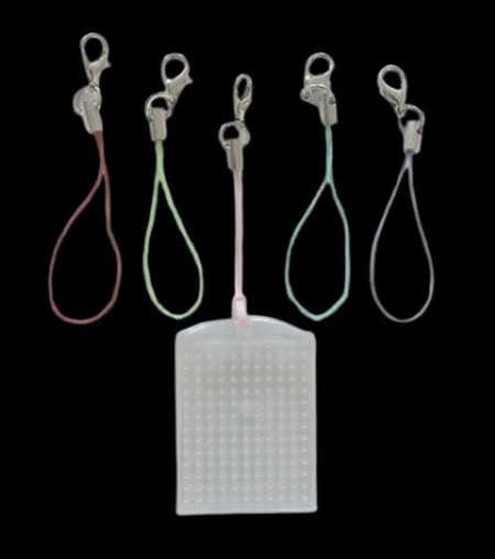 5 snore med forsølvede karabinlåse